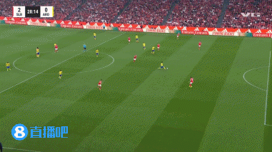 本菲卡5-0阿罗卡暂升第二 帕夫利季斯戴帽+点射双响奥塔门迪建功__本菲卡5-0阿罗卡暂升第二 帕夫利季斯戴帽+点射双响奥塔门迪建功