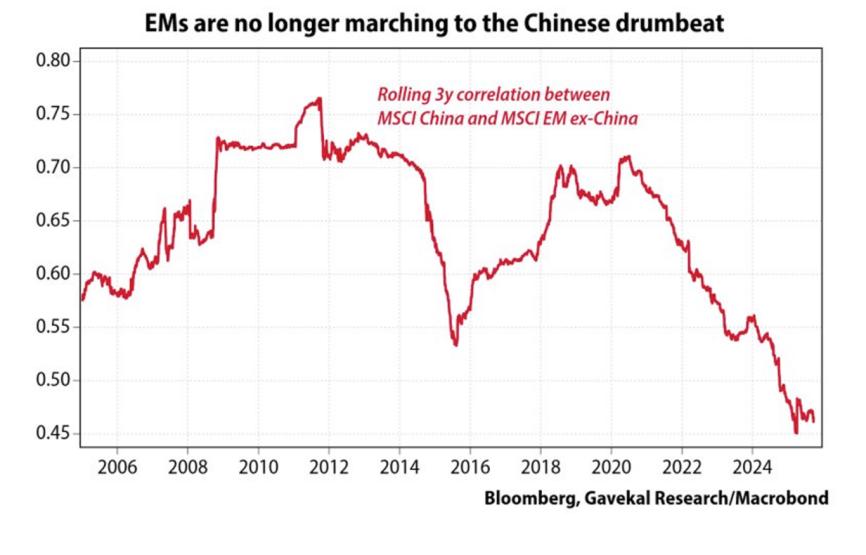 爆发雷霆形容什么__突然暴风雨来临电闪又雷鸣