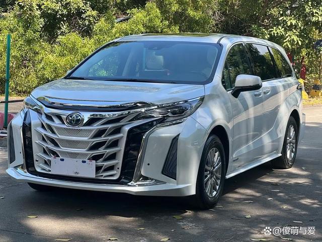 “油电混动不止是省油!丰田赛那如何用实力挑战新能源车的市场统治?”-有驾