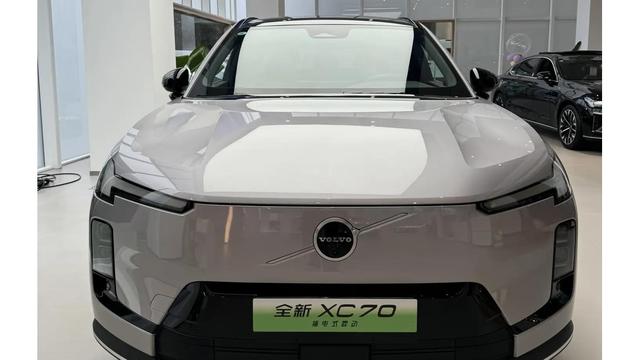 选沃尔沃XC70,全家出行,智能配置对比腾势N8L-有驾