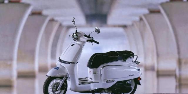 领先同类踏板?150AURA吹牛不?_1761684645386-有驾