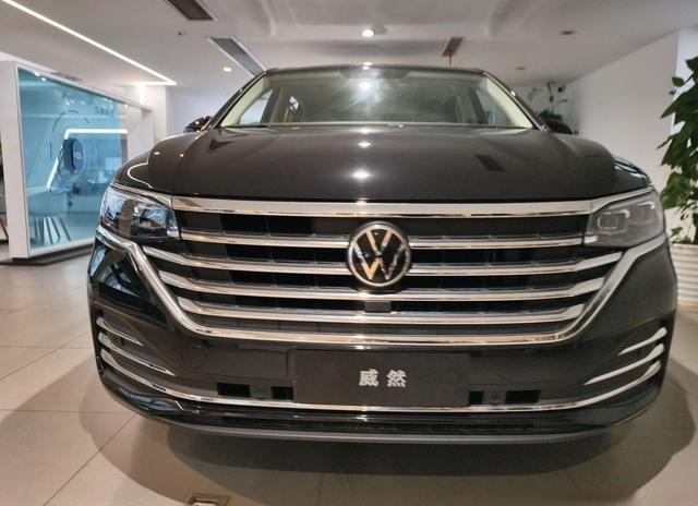 EA211加双离合或6AT,这组合凭啥能让大众硬刚国产车?12.59万新车限时跌到7.99万?大众这次豁出去的底气是啥?-有驾