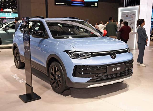 EA211加双离合或6AT,这组合凭啥能让大众硬刚国产车?12.59万新车限时跌到7.99万?大众这次豁出去的底气是啥?-有驾