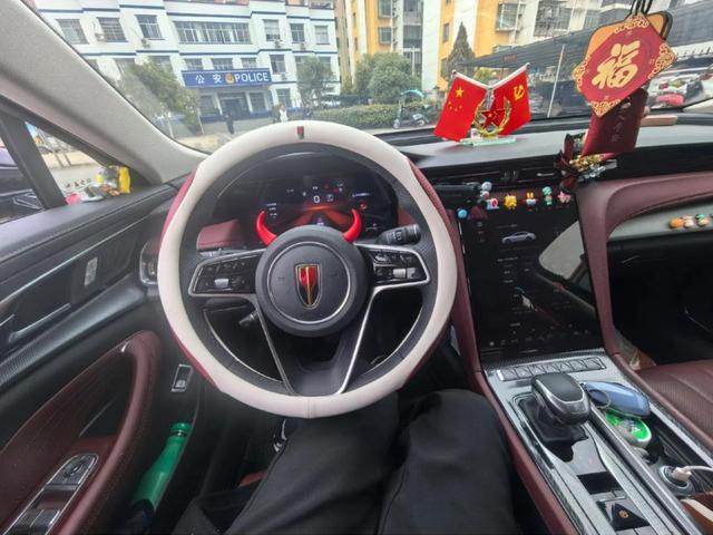 红旗国雅上个月只卖了4辆,令人惋惜了如此精彩的外观设计,红旗与华为深度合作打造超级豪华品牌的潜力却未能实现-有驾