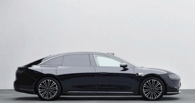 56E危矣,这次你拿什么打享界S9,凭借全新配置和强劲产品力,享界S9有望突破BBA最后的堡垒,迎来市场新局-有驾