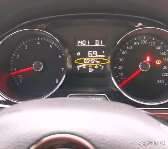 跑了六万五千公里的大众宝来,车速一上50就像开船,怎么回事?-有驾