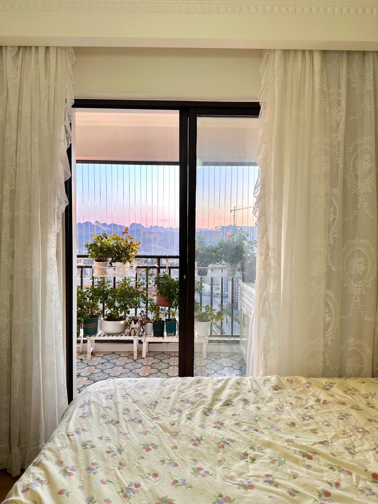 阳台晒衣服有什么讲究__阳台晒衣服设计