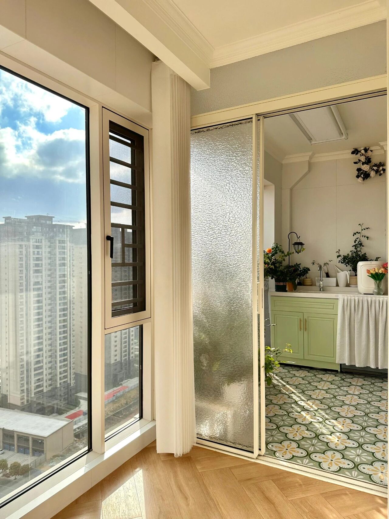 阳台晒衣服有什么讲究__阳台晒衣服设计