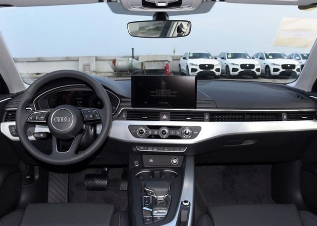 全系2.0T+优惠超9万,还卖不动,奥迪到底失算在哪儿?奥迪A4L的高功+低价,为啥还是留不住消费者?-有驾