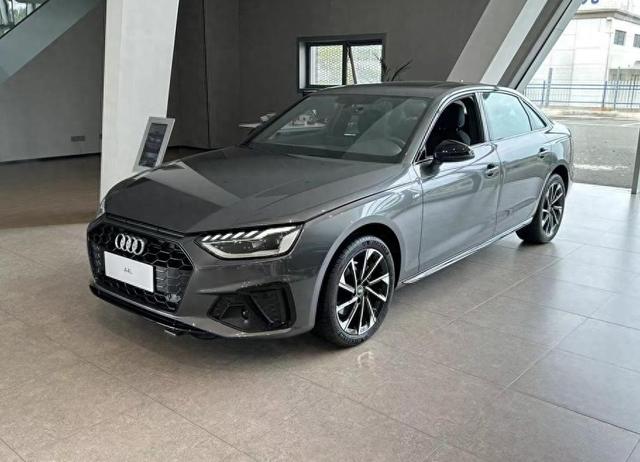 全系2.0T+优惠超9万,还卖不动,奥迪到底失算在哪儿?奥迪A4L的高功+低价,为啥还是留不住消费者?-有驾