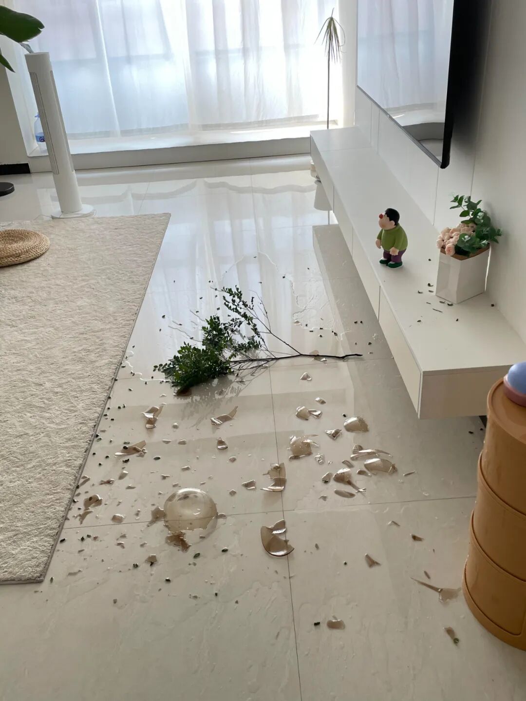 服装折纸大全视频教程__折套装衣服的方法