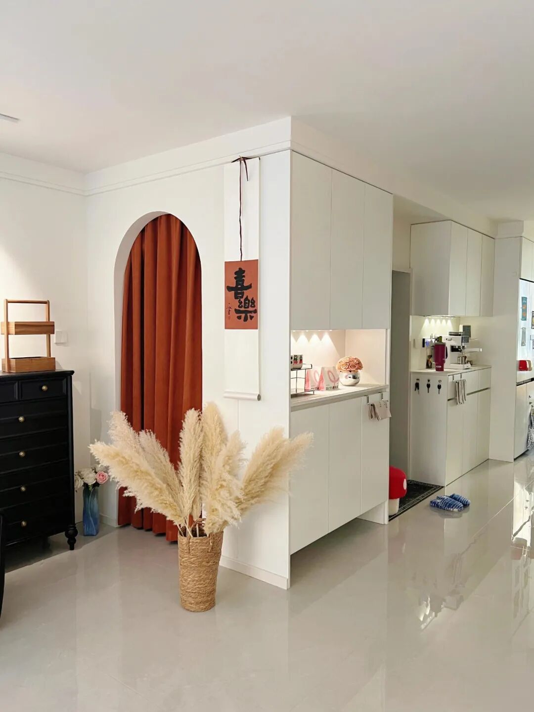 鞋柜“正退出”中国家庭?看看年轻人家里的设计,那叫一个高级__鞋柜“正退出”中国家庭?看看年轻人家里的设计,那叫一个高级