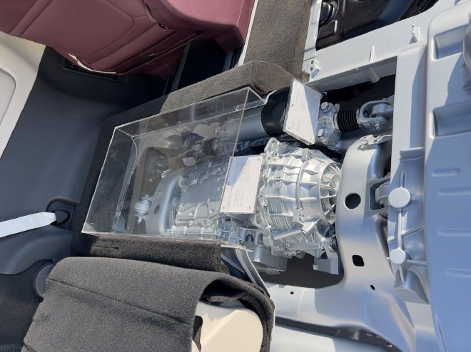 预售价35-37万起 小鹏X9超级增程开启预售