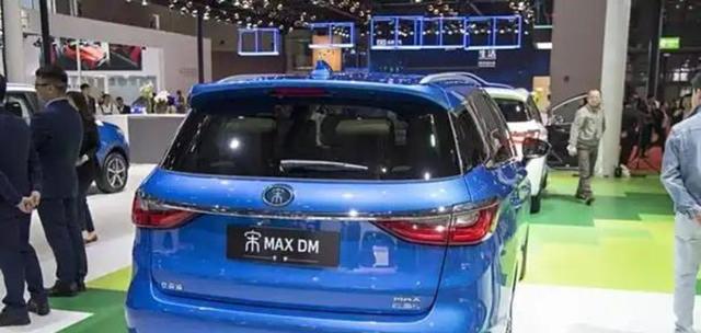 比亚迪真是一点面子都不给,看2025年前三季度全球汽车销量排名却仍在第四名,难怪众多品牌望尘莫及-有驾