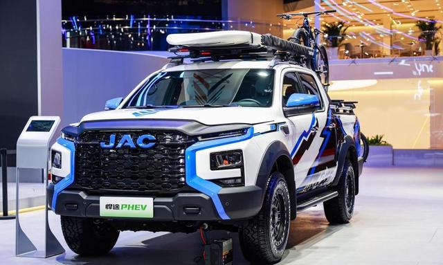 95万成交价、4个月15000台订单:江淮这台尊界S800凭什么让百万豪车市场格局生变?老司机实话告诉你门道在哪-有驾