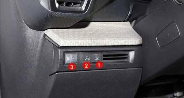 当初选车纠结了半个月最终咬咬牙提了凡尔赛海外版如今开了2000多公里每次停车都忍不住回头多看一眼这波选择真是性价比天花板-有驾