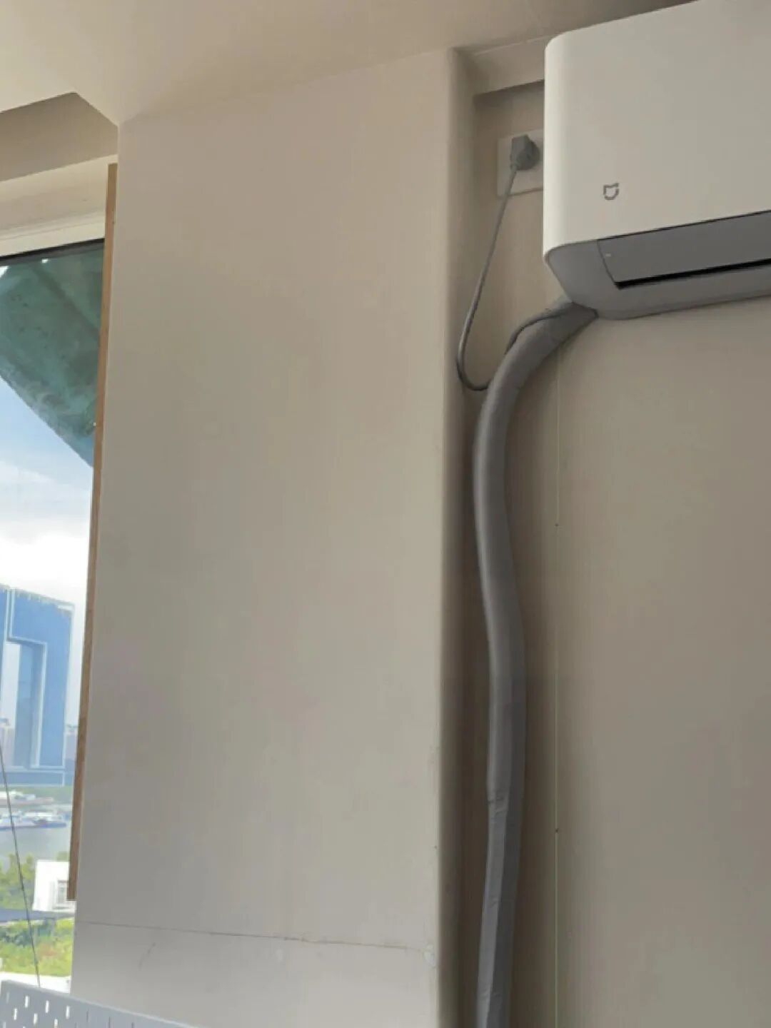 空调管子太丑怎么办?看了网友家的做法后,发现全是绝妙点子_空调管子太丑怎么办?看了网友家的做法后,发现全是绝妙点子_