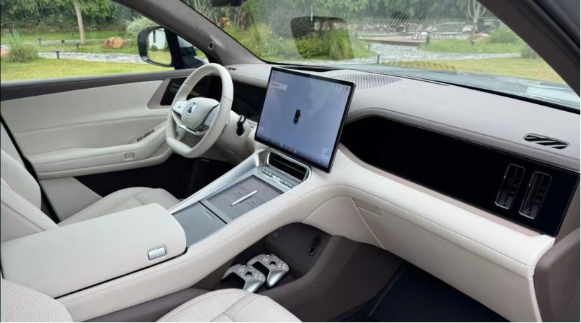 标配天神之眼B+云辇A 叫板问界、理想?腾势N8L售价29.98万元起_标配天神之眼B+云辇A 叫板问界、理想?腾势N8L售价29.98万元起_