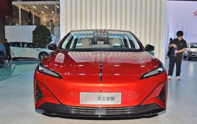 信不信由你,反正我是信了!三年不换车买韩系,五年不换车买美系,八年不换车买日系,十年不换车买国产,冠军座驾引领家用车新高度-有驾