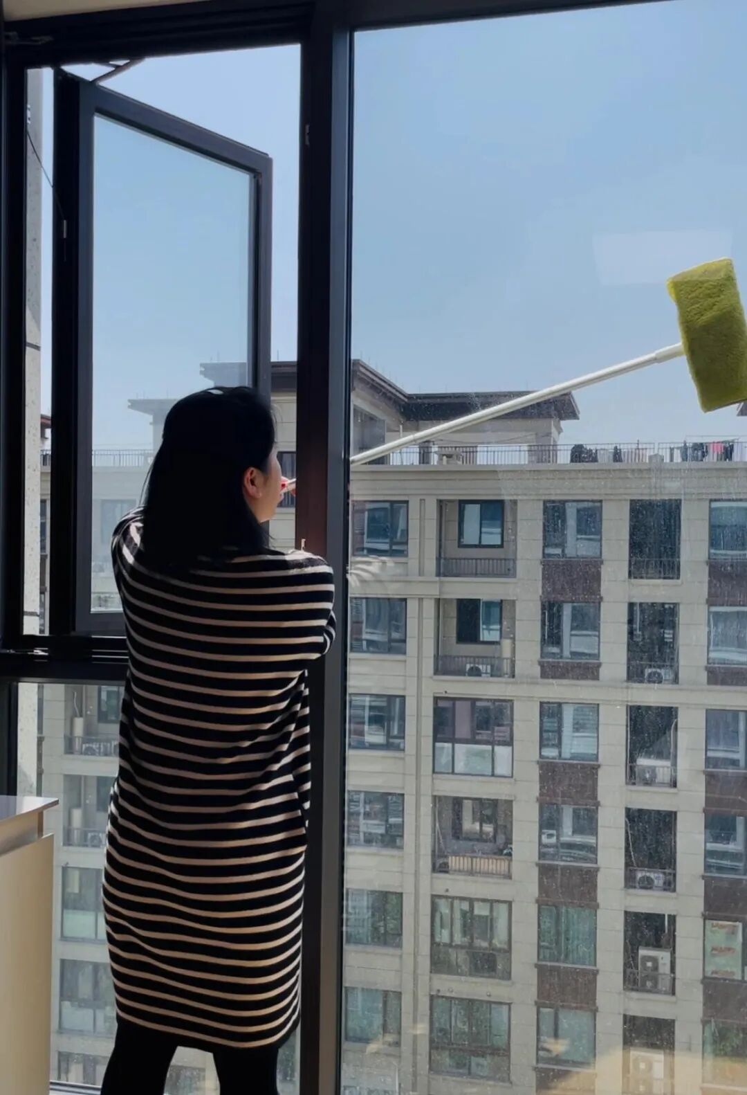 窗户退出_推出去的窗户_