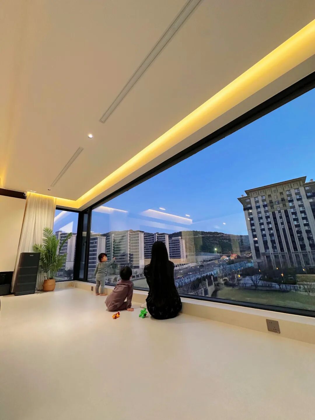 窗户退出__推出去的窗户