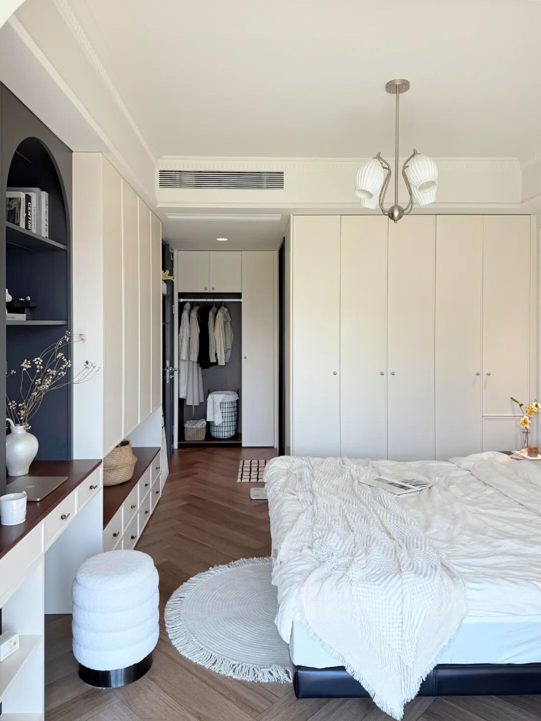 主卫衣帽间“正退出”中国家庭?看看年轻人的设计,那叫一个高级__主卫衣帽间“正退出”中国家庭?看看年轻人的设计,那叫一个高级