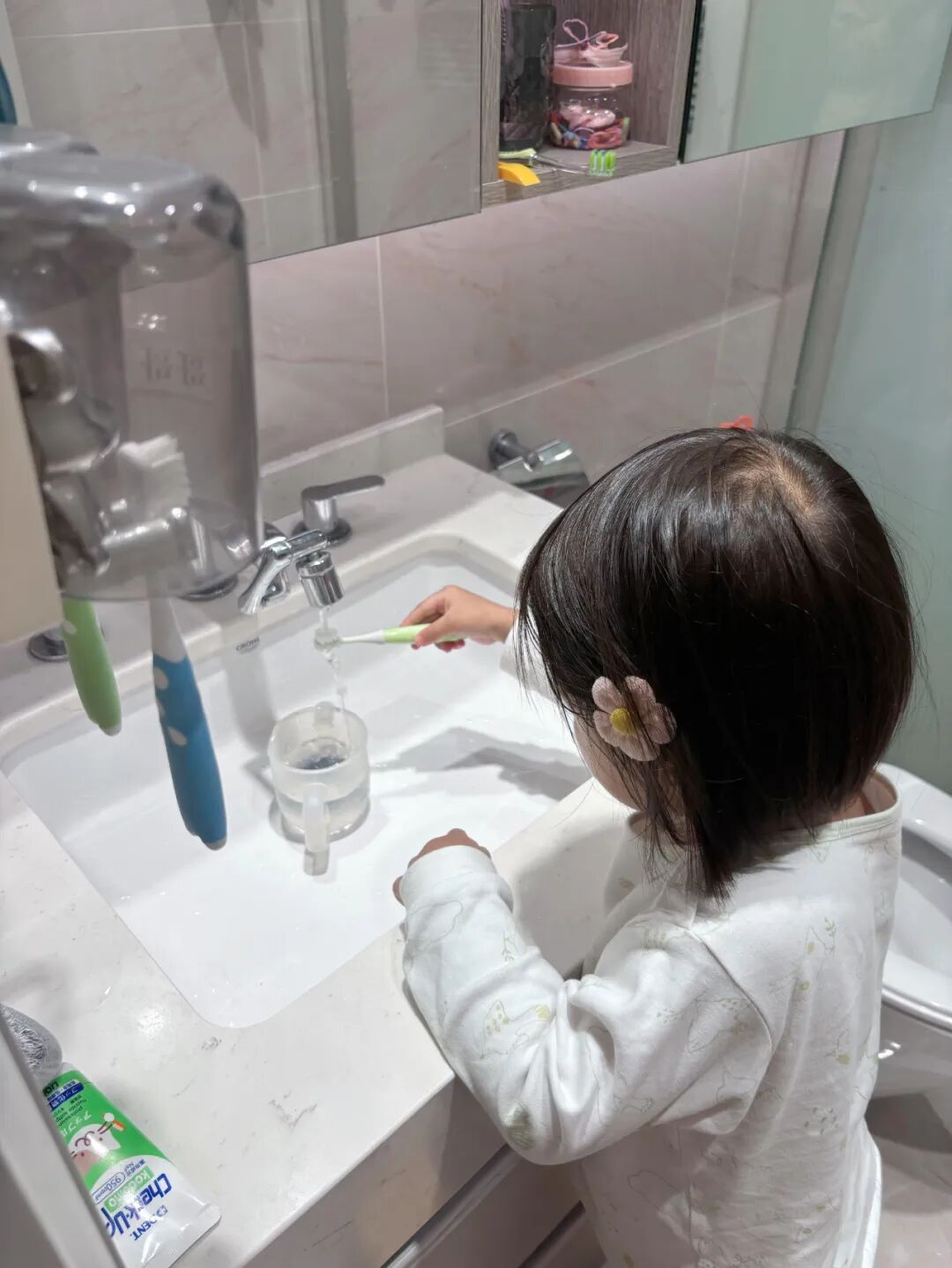 主卫衣帽间“正退出”中国家庭?看看年轻人的设计,那叫一个高级__主卫衣帽间“正退出”中国家庭?看看年轻人的设计,那叫一个高级