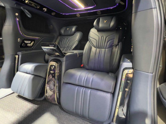 2025广州车展:岚图梦想家山河正式上市