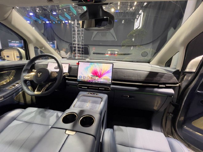 2025广州车展:岚图梦想家山河正式上市