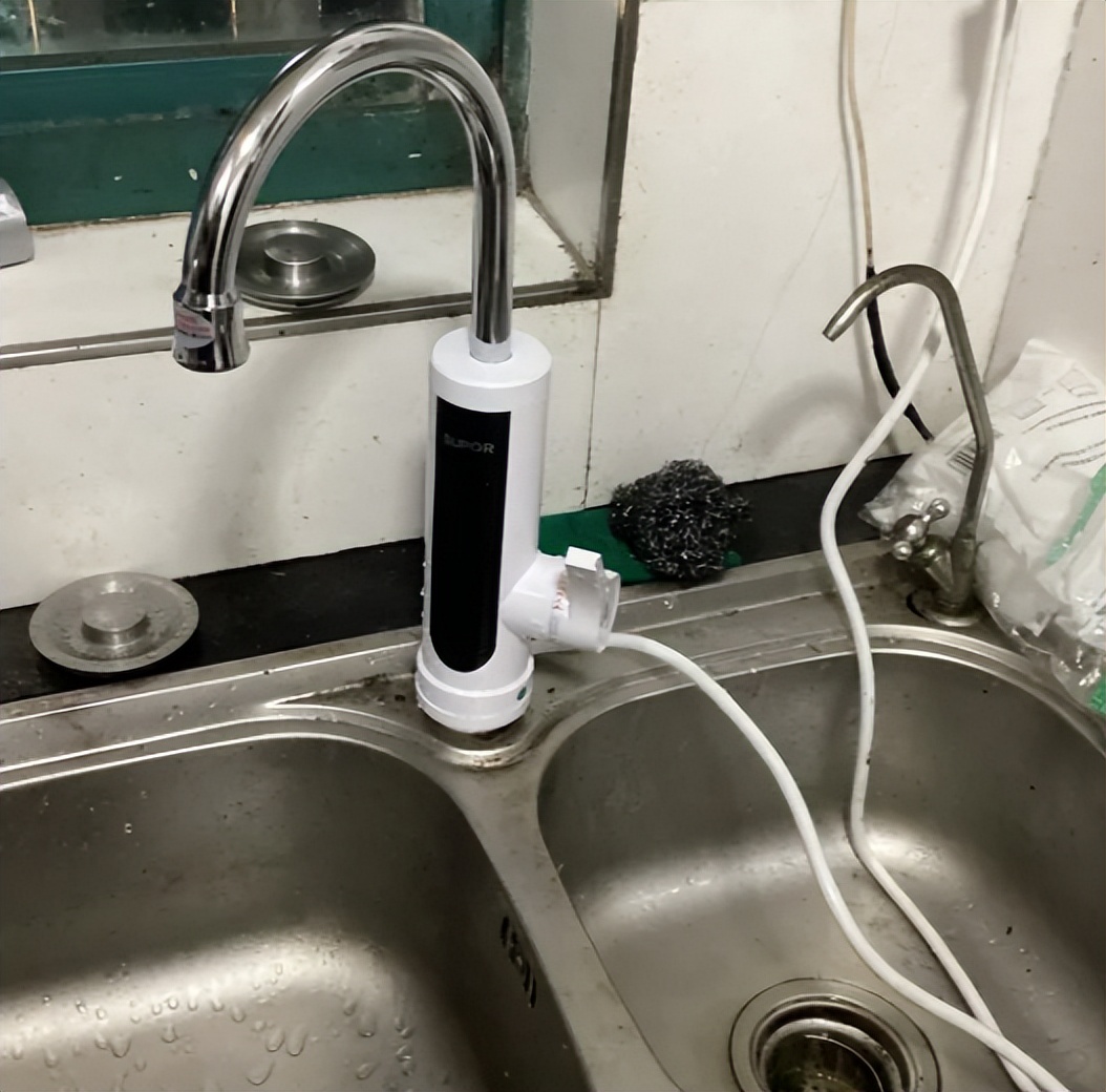 快速电热热水龙头_电热龙头能洗澡吗_