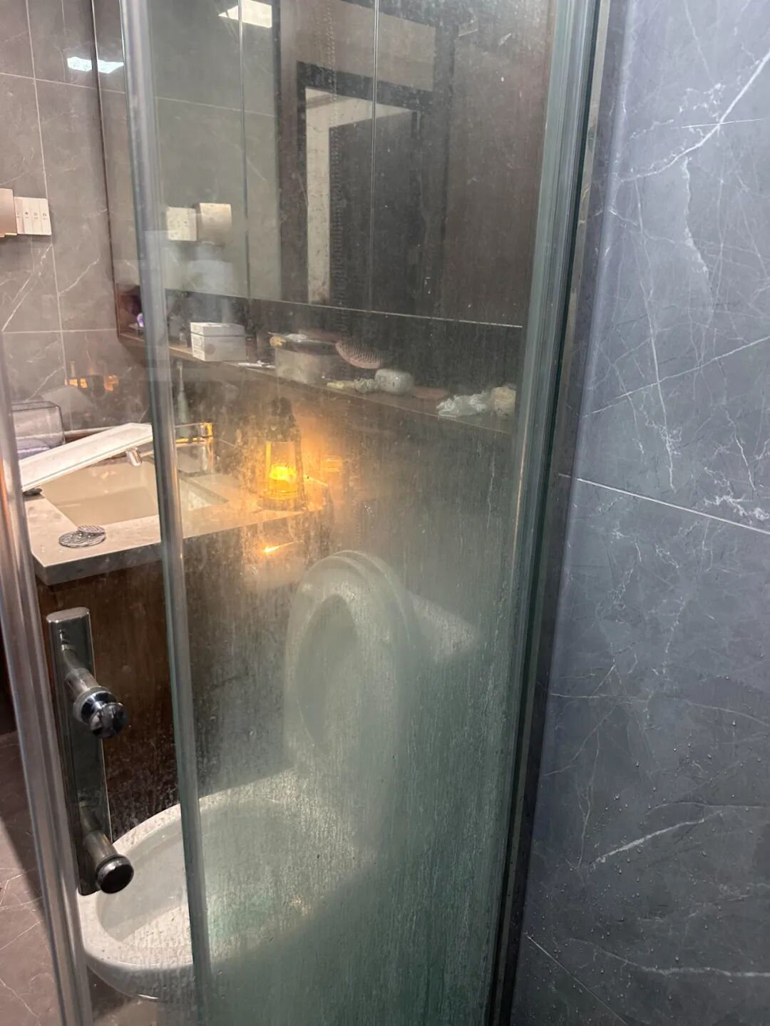 被年轻人的“邪修妙招”惊到了!一分钱不花,就解决了生活痛点__邪令是什么意思