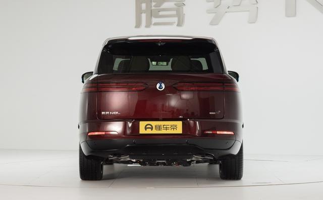 30万级大六座SUV对决！腾势N8L能否撼动理想和问界的市场-有驾