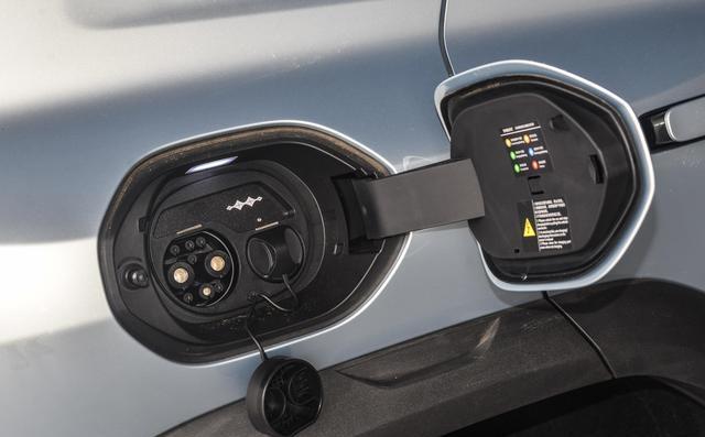 奇瑞天门山翻车,到底是勇气可嘉还是不自量力?这两天,奇瑞风云-有驾