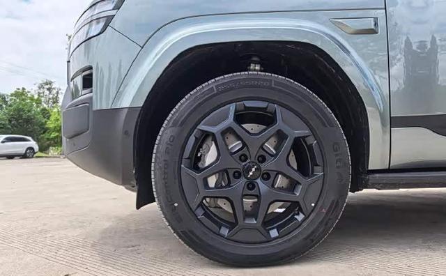 奇瑞天门山翻车,到底是勇气可嘉还是不自量力?这两天,奇瑞风云-有驾