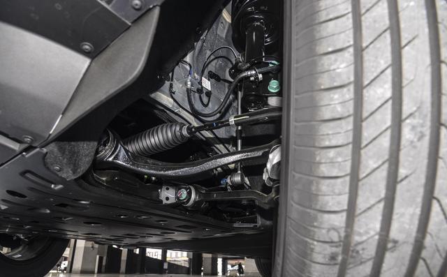 奇瑞天门山翻车,到底是勇气可嘉还是不自量力?这两天,奇瑞风云-有驾