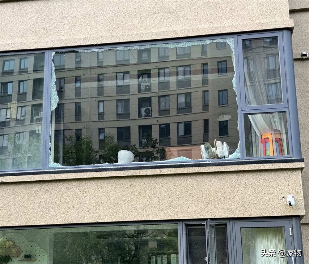 落地窗网红照__股圈链敢用吗