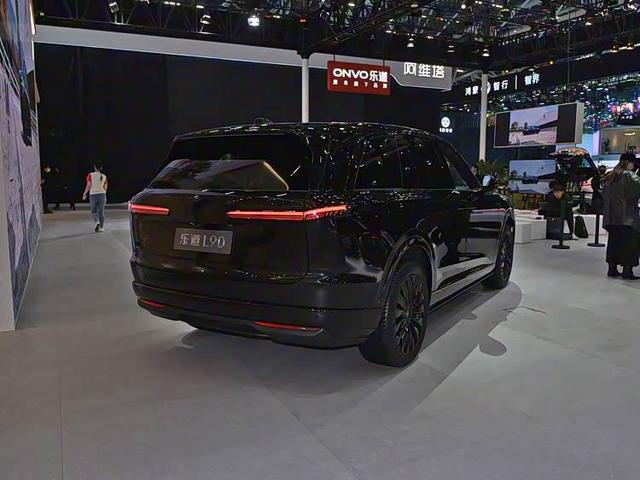 乐道L90第四万台新车交付 黑骑士版全国交付,12月推1.1亿购车礼遇-有驾