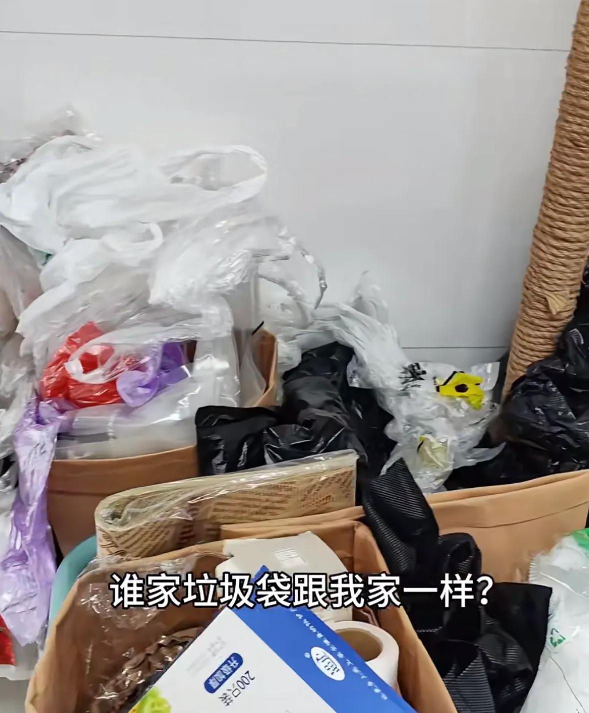 _被网友的“收纳智慧”折服了!不花啥钱,厨房就能井井有条!_被网友的“收纳智慧”折服了!不花啥钱,厨房就能井井有条!