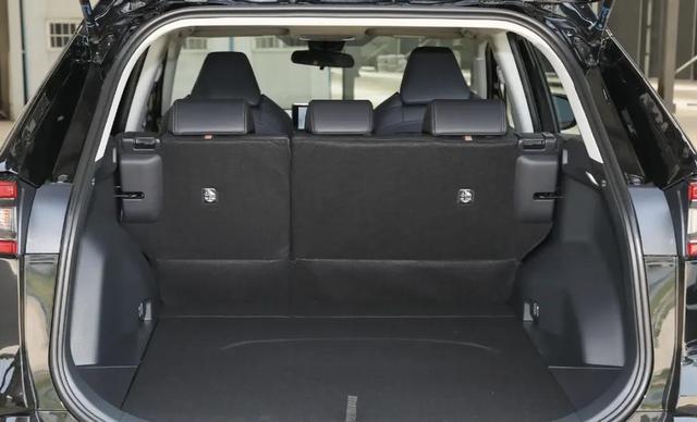 10.28万VS12.98万!26款比24款便宜2.7万,锋兰达与威兰达咋选-有驾