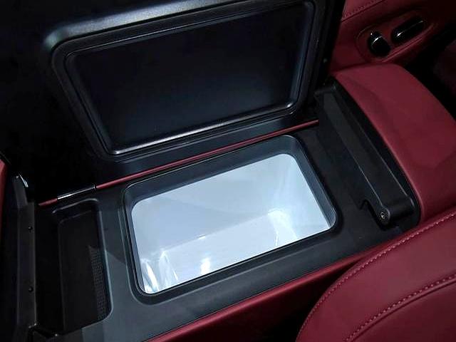 岚图追光L上市，搭载乾崑ADS，支持5C超充-有驾