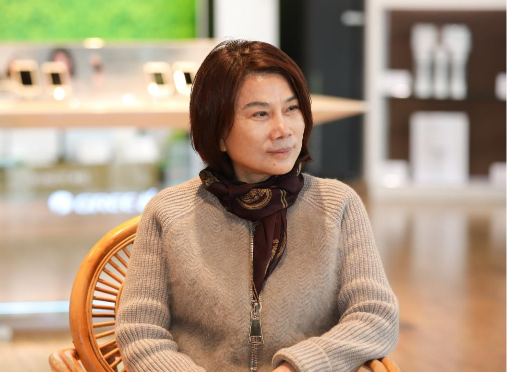 董明珠代言小米手机_董明珠调侃小米股价_